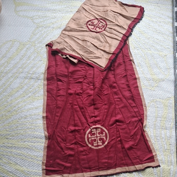 Elegant Red and Tan Skirt - Picture 1 of 4